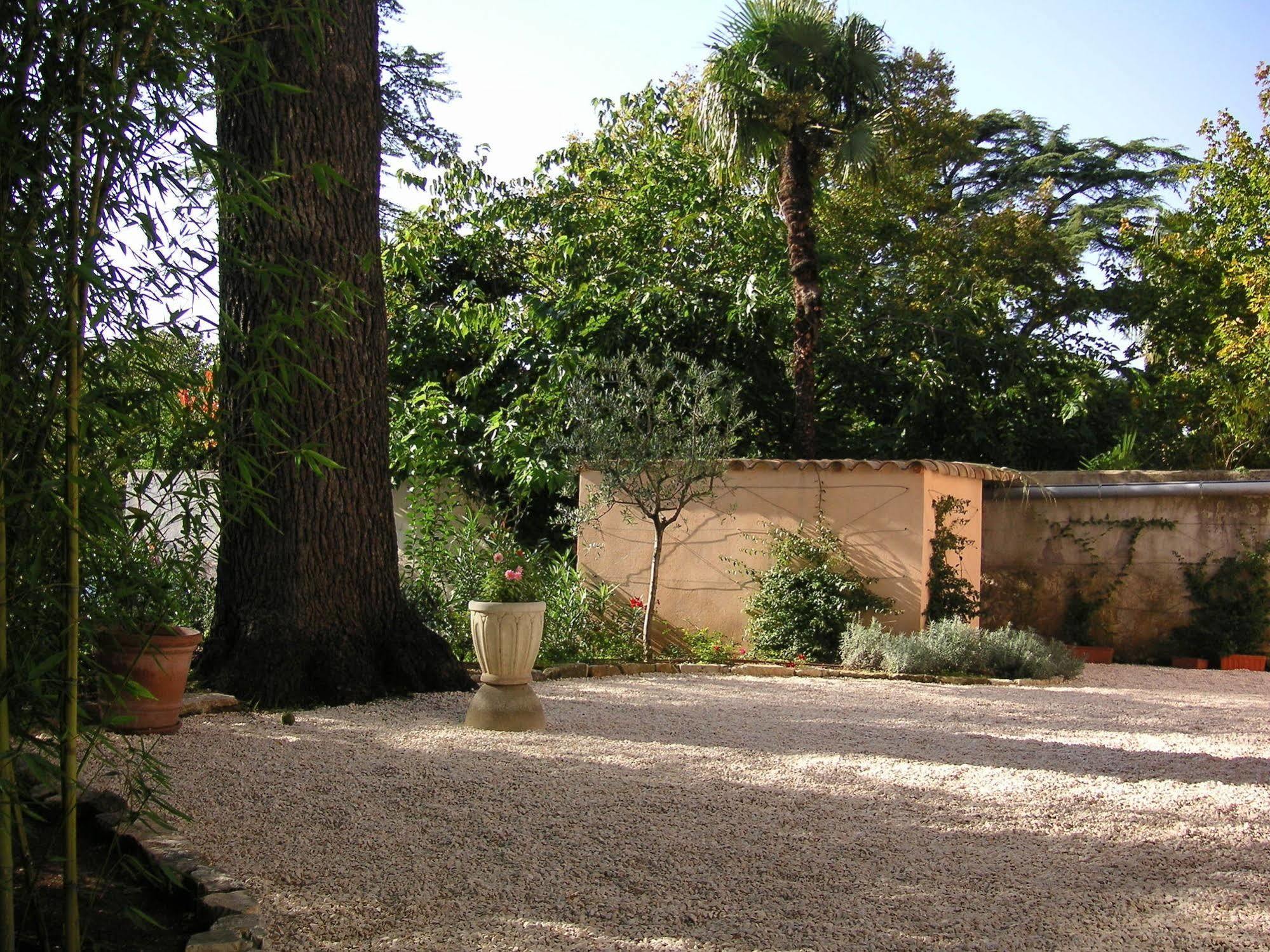 Hotel Le Victoria Draguignan Exterior foto
